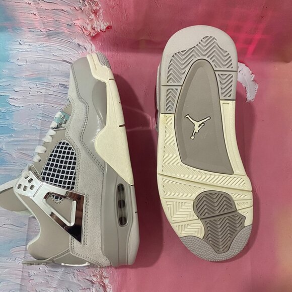 Men's Jordan Retro 4 Frozen Moments sneakers - Picture 4 of 9